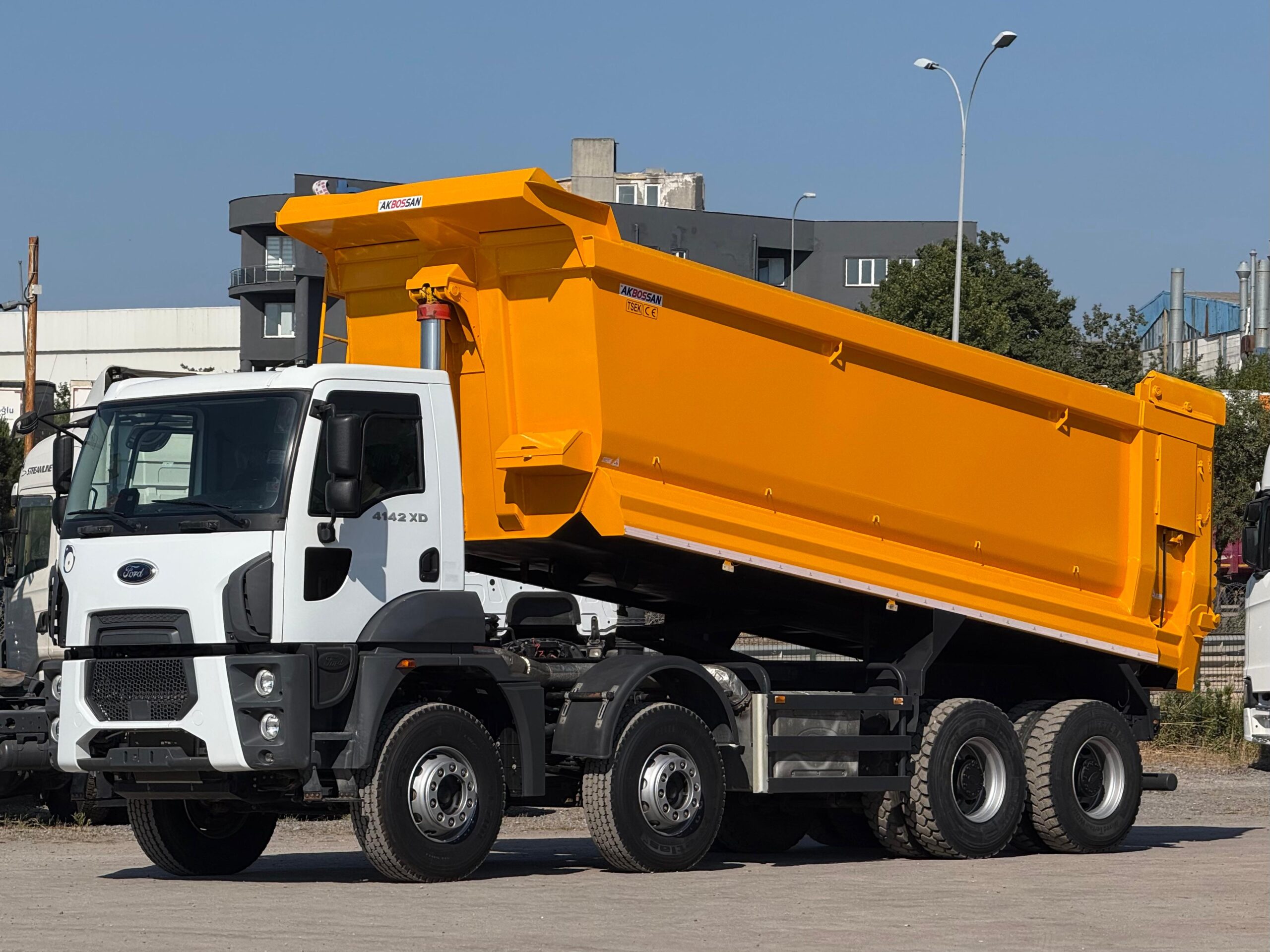 FORD TRUCKS 4142 XD
